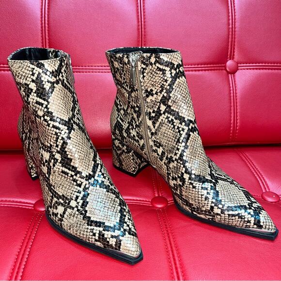 Kenneth Cole Roanne Toffee & Black Faux Snakeskin Block Heel Side Zip Bootie Sz6 - Picture 2 of 13